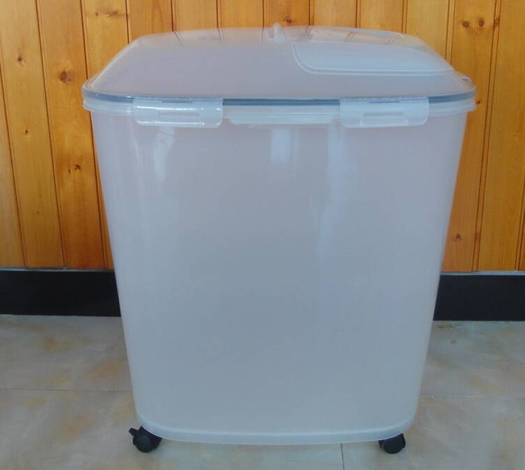 Plastic Pet Food Storage Tank 40liters With Wheel